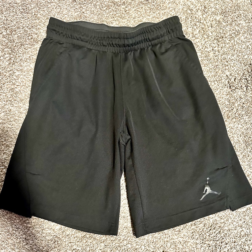 Men’s Jordan brand athletic shorts size: medium